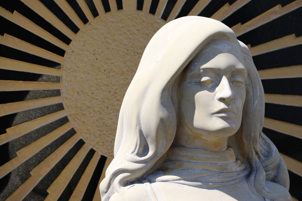 Могила певицы Далиды на кладбище Монмартр