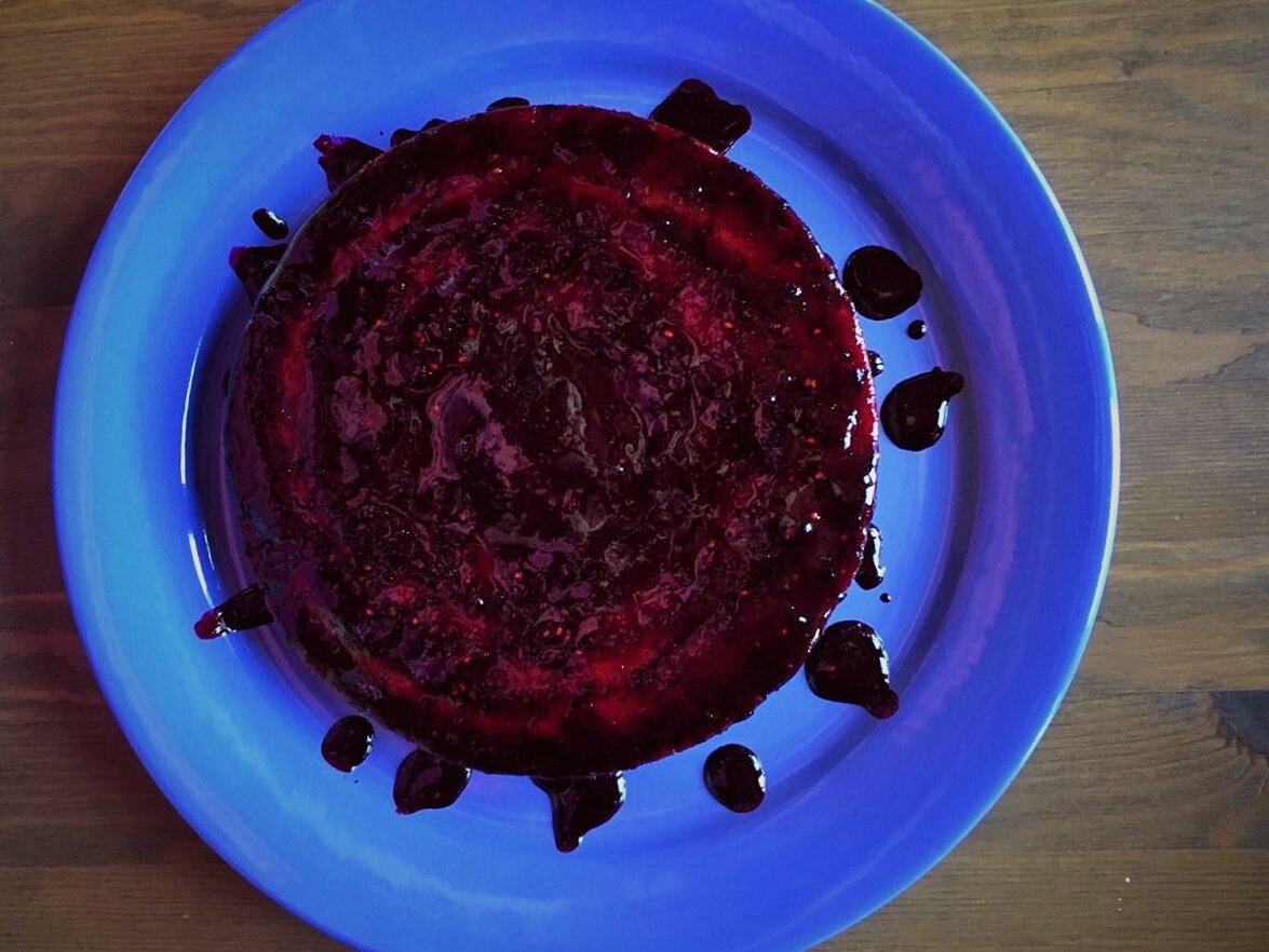 Ну как, хочется испечь пирог с жимолостью поскорее?