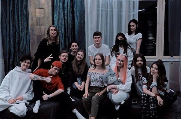 Дрим Тим Хаус (Мимимишка покинул группу)