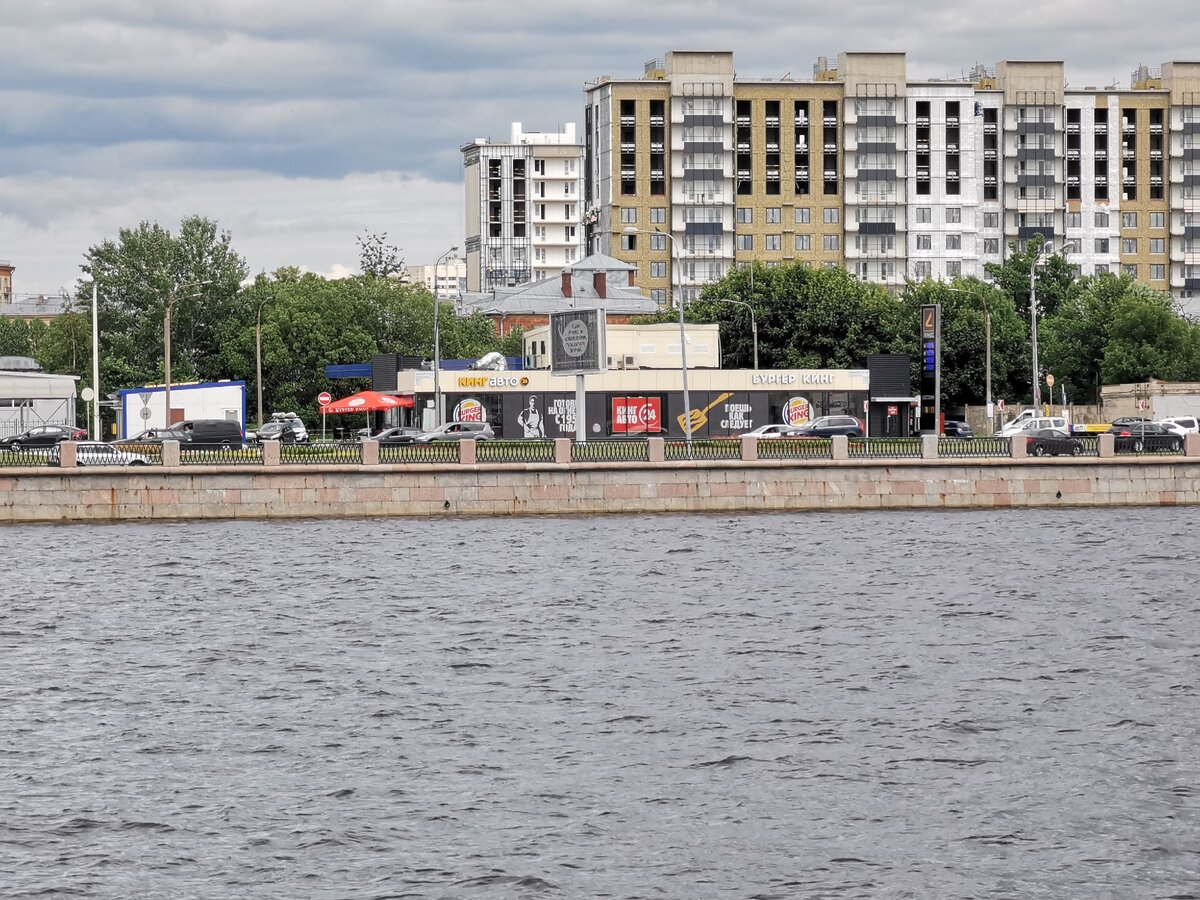 Вместо ресторана Burger King появится вестибюль. Эх, это печально!