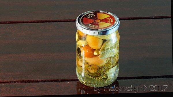 Огурчики и помидорчики маринованные острые