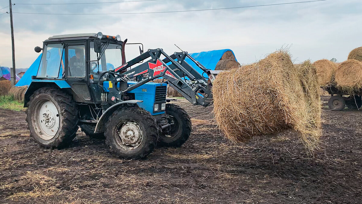 Погрузчик Tur Basic 1600 c трактором МТЗ 82