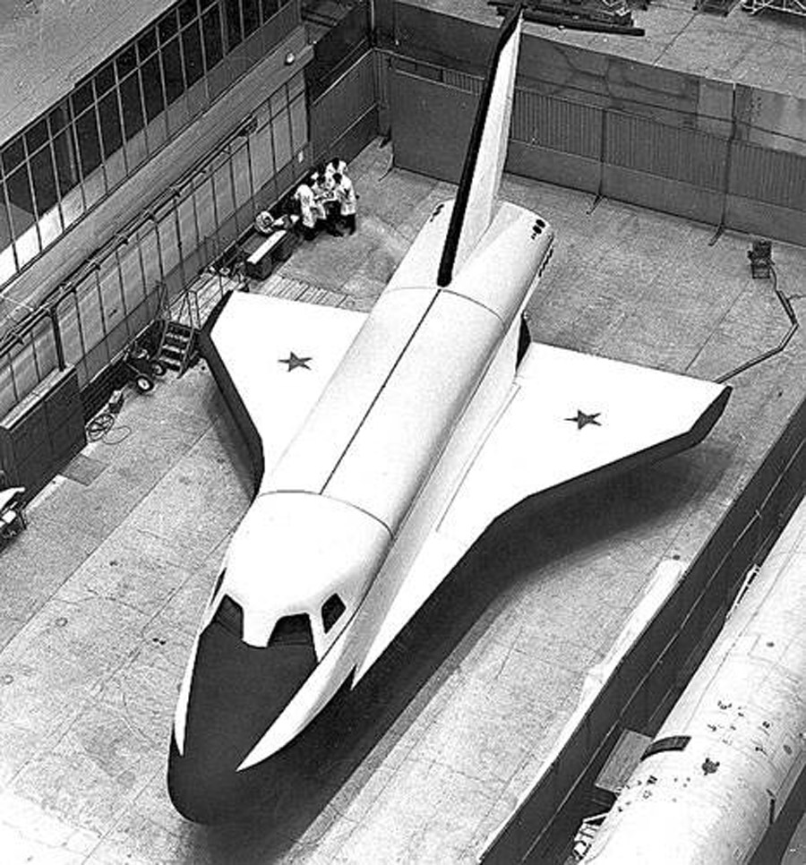 Рис. 42. Орбитальный самолёт ЛКС.