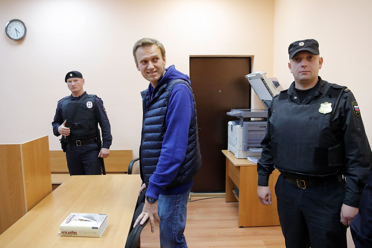 Зачем возвращается Навальный, на что рассчитывает?