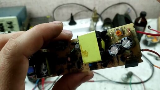 Фотографии устройства Зевс-Т для зарядки щелочных и кислотных аккумуляторов