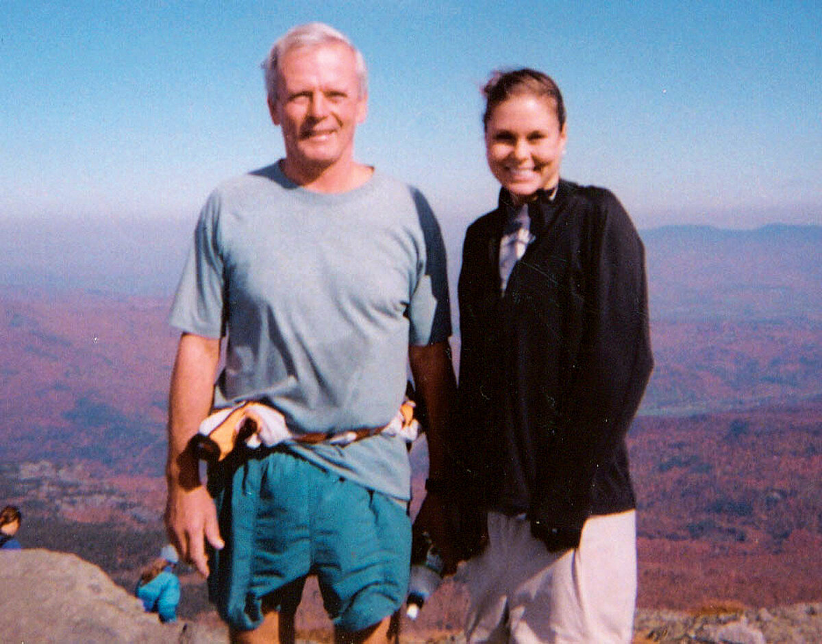 Маура со своим отцом Фредом. Фото из открытых источников