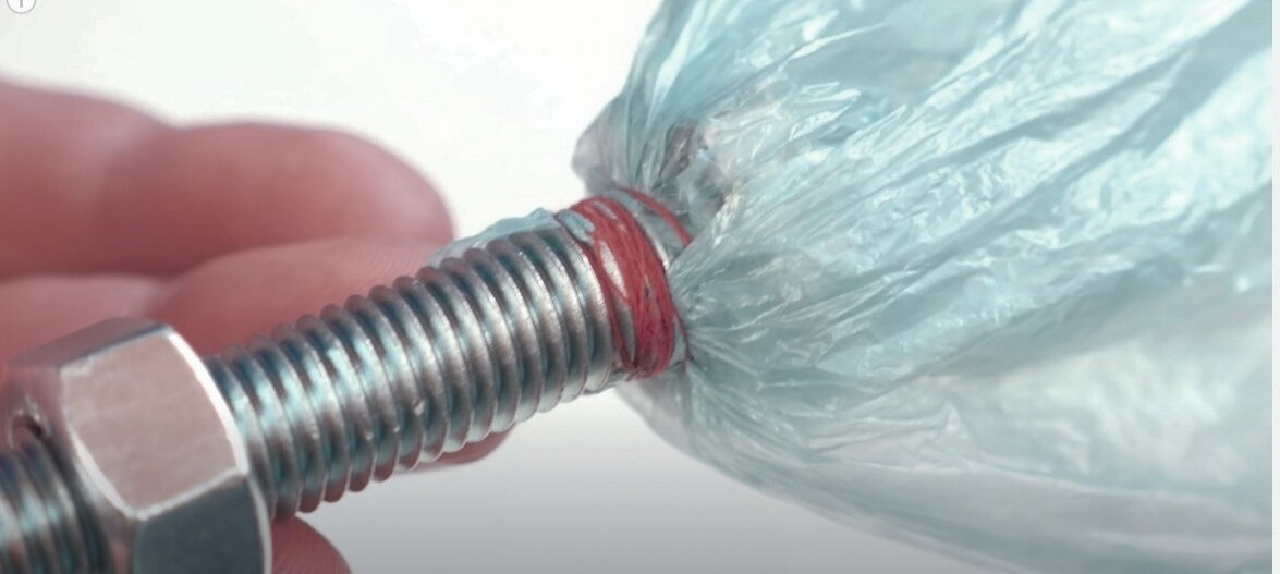 Хлопушка из болта и пакета