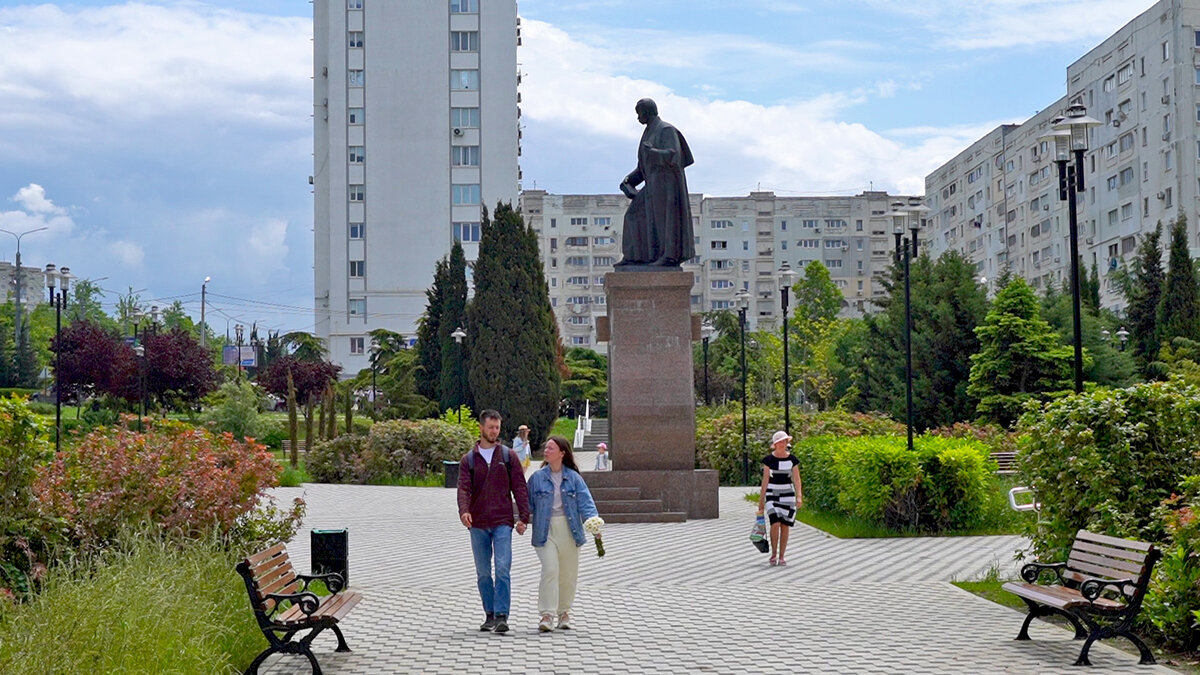 Памятник Тарасу Шевченко в Севастополе