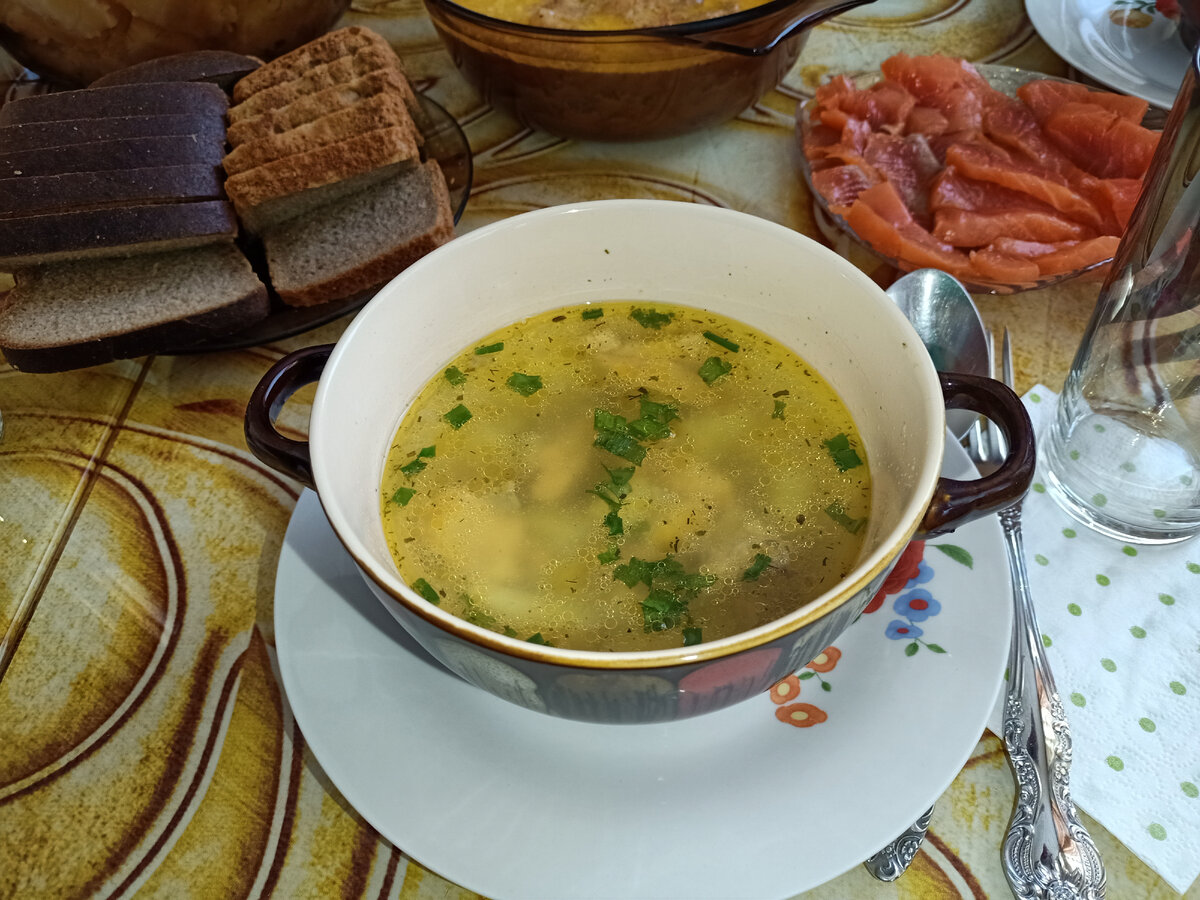 рыбный суп "дон винченцо". уха с семгой. суповой набор семга. суп из судака. суп из головы семги.