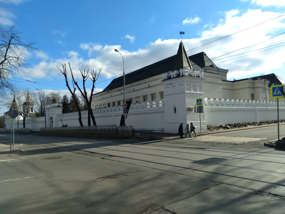 Данилов монастырь, Синодальная башня