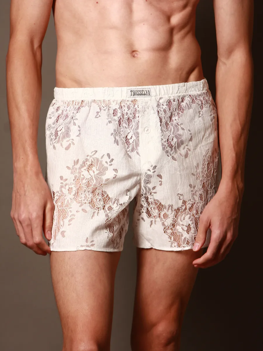 белого цвета мужские кружевные трусы