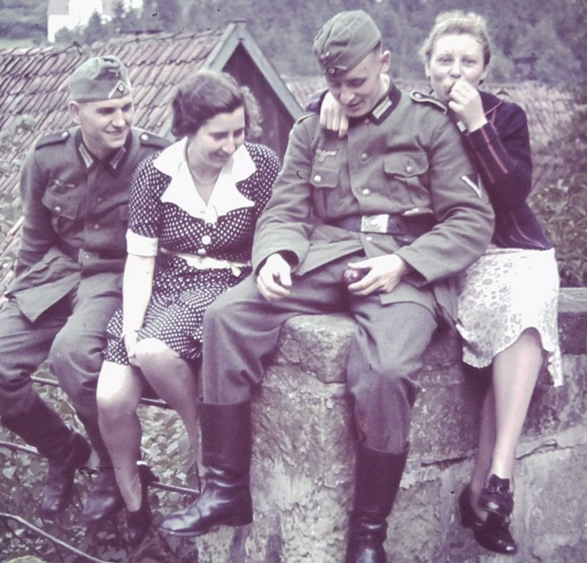 Что немцы делали с советскими девушками фото