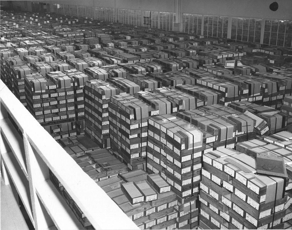 Хранилище перфокарт в Национальном управлении архивов и документации США, 1950-е