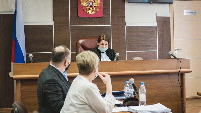     В Ставропольском крае огласили приговор мужчине, который избил и покусал сотрудника полиции, сообщает Красногвардейский районный суд.