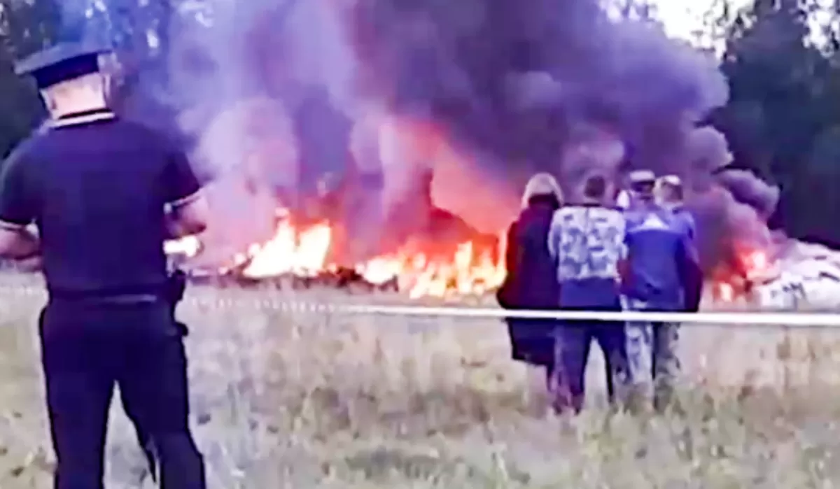 пожар в каракулинском районе 2021. крушение самолета около нерского озера 1972. сильный ветер. тверская область зубцовский район пожары. карачи авиакатастрофа.