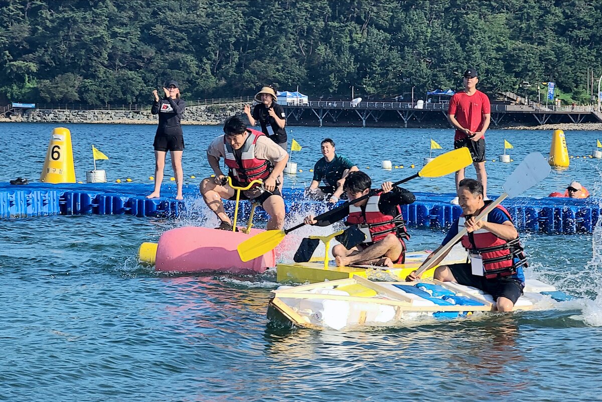  📷 📷 📷 📷 📷 📷 📷 📷    В корейском Ульсане прошла регата "оригинальных судов"