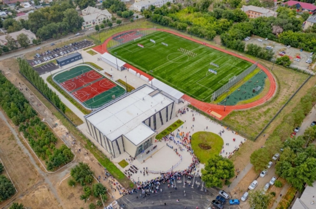    В Орске открыли стадион "Локомотив"
