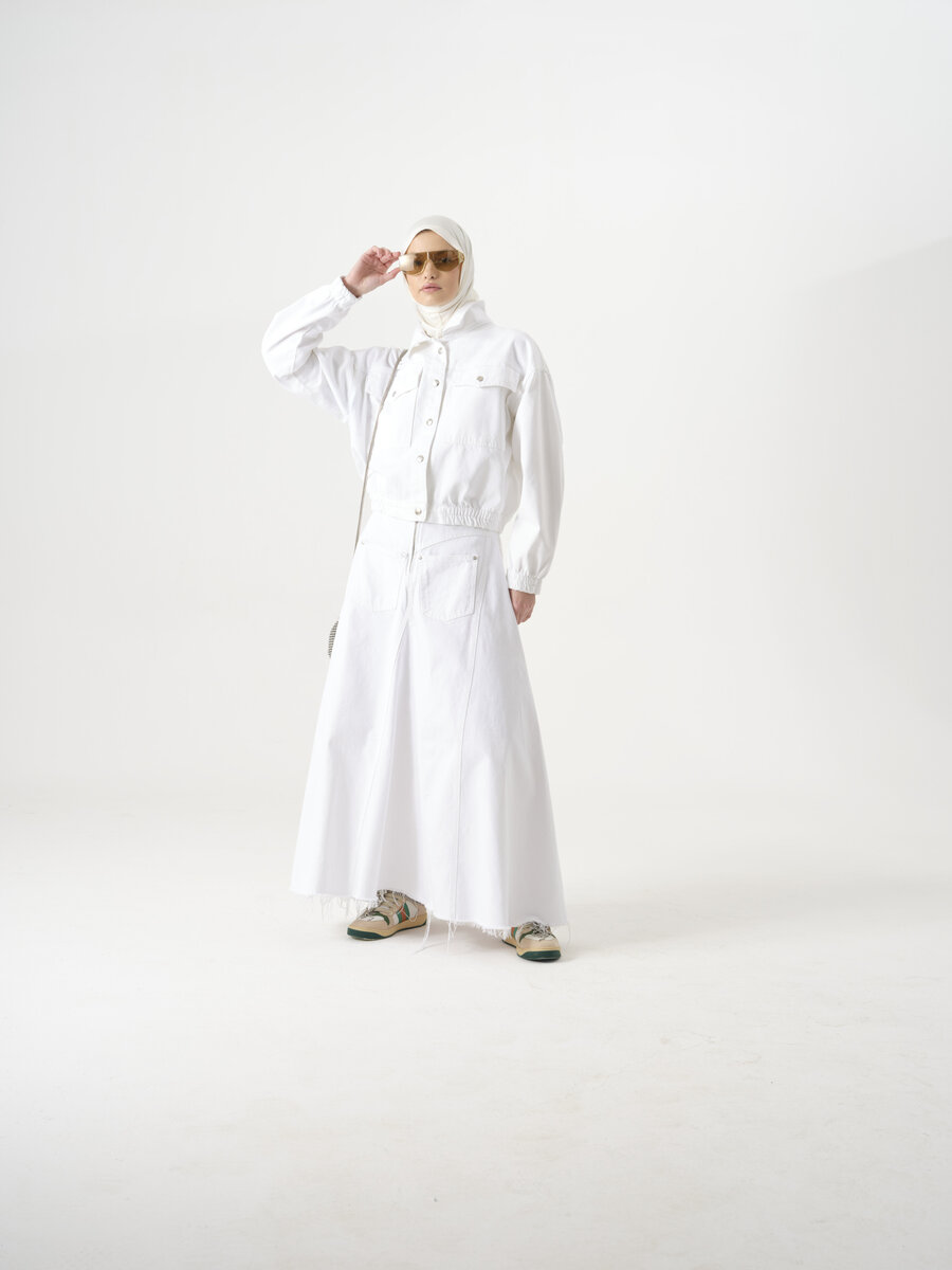 https://sahara-fashion.com/catalog/verkhnyaya_odezhda/ukorochennaya_dzhinsovaya_kurtka_belaya