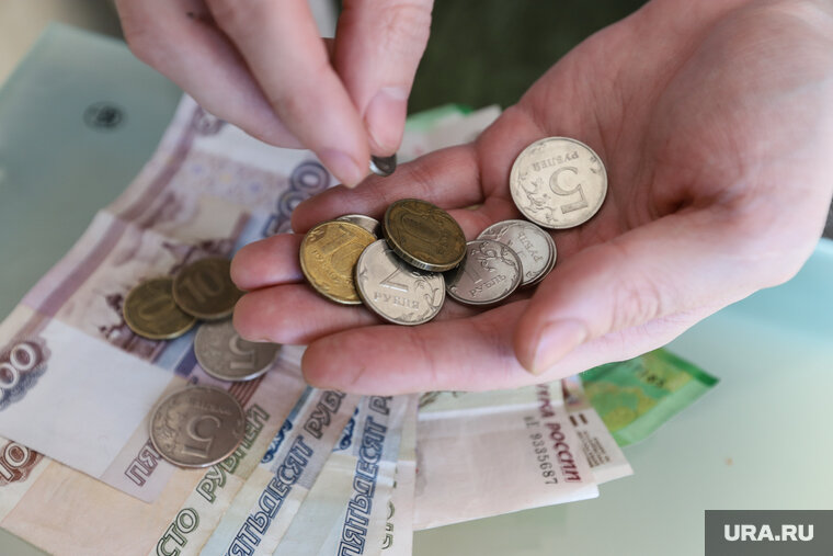    Монеты долговечнее бумажных купюр
