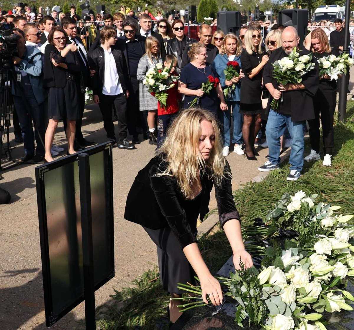 вдова шатунова. шатунов и его семья. жена шатунова последние новости 2023. жена шатунова последние новости 2023. юрий горбатиков артист.