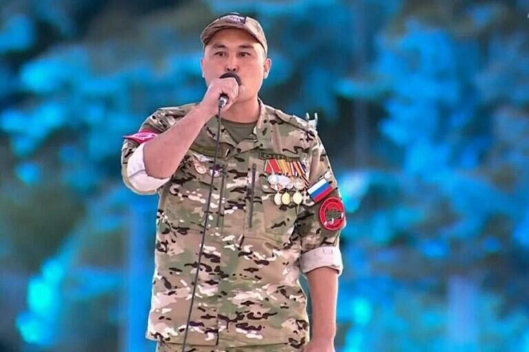    Оренбургский боец Тимур Танатаров стал участником концерта к 80-летию освобождения Донбасса Марина Шарт