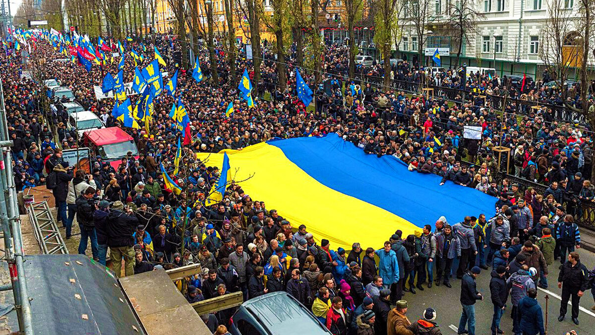 Киев по украински. Майдан. Майдан на Украине. Революция в Украине. Революция в Украине 2013.