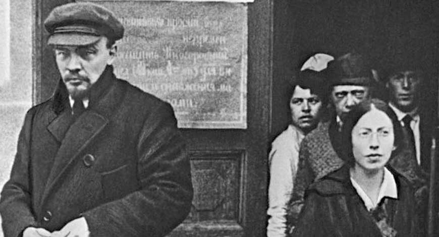 Владимир Ленин был очень обеспокоен сексуальными вольностями революционеров