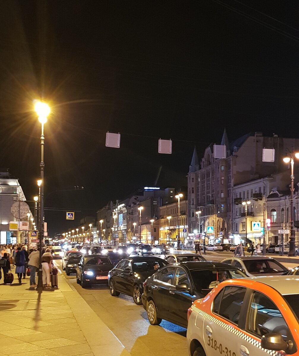 Неподалёку от Московского вокзала, С.Петербург. Фото: Алексей Алексеев