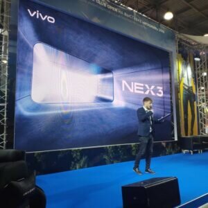 Компания vivo представила в России смартфон нового поколения NEX 3