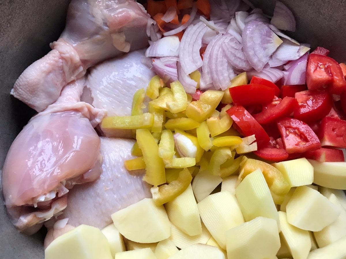 Ингредиенты в казане