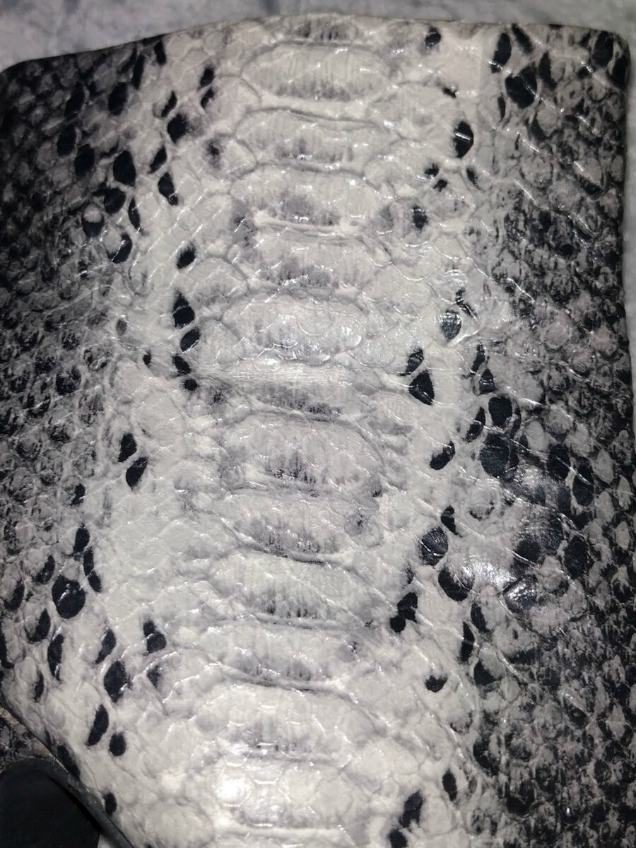 Как же вовремя я ухватила стильные ботильоны за 60 рублей! "Змеиный" принт снова в моде! 