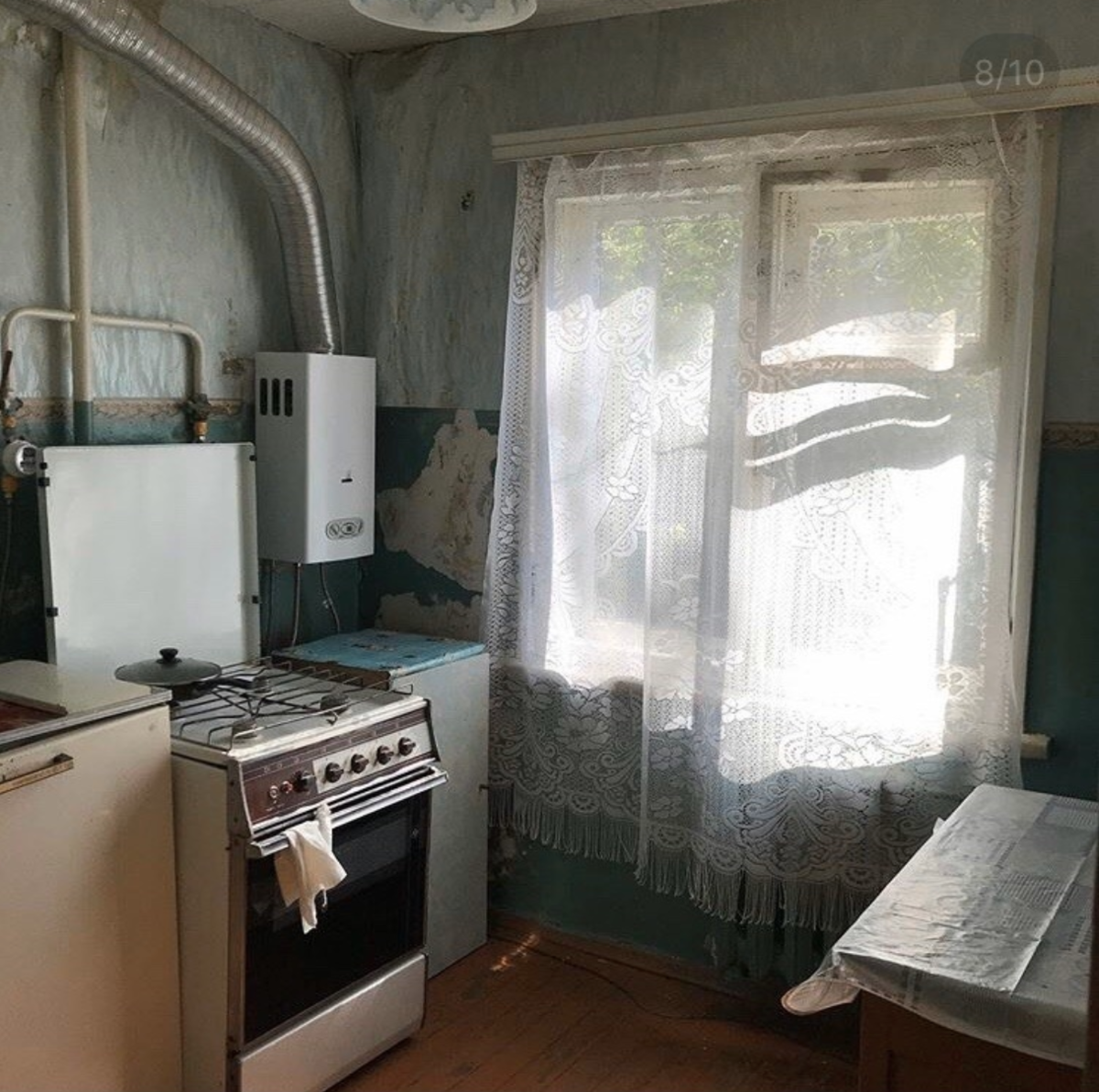 Квартира хрущевка Старая. Старая кухня. Кухня в старой квартире. Хрущевка без ремонта. Купить квартиру д старая