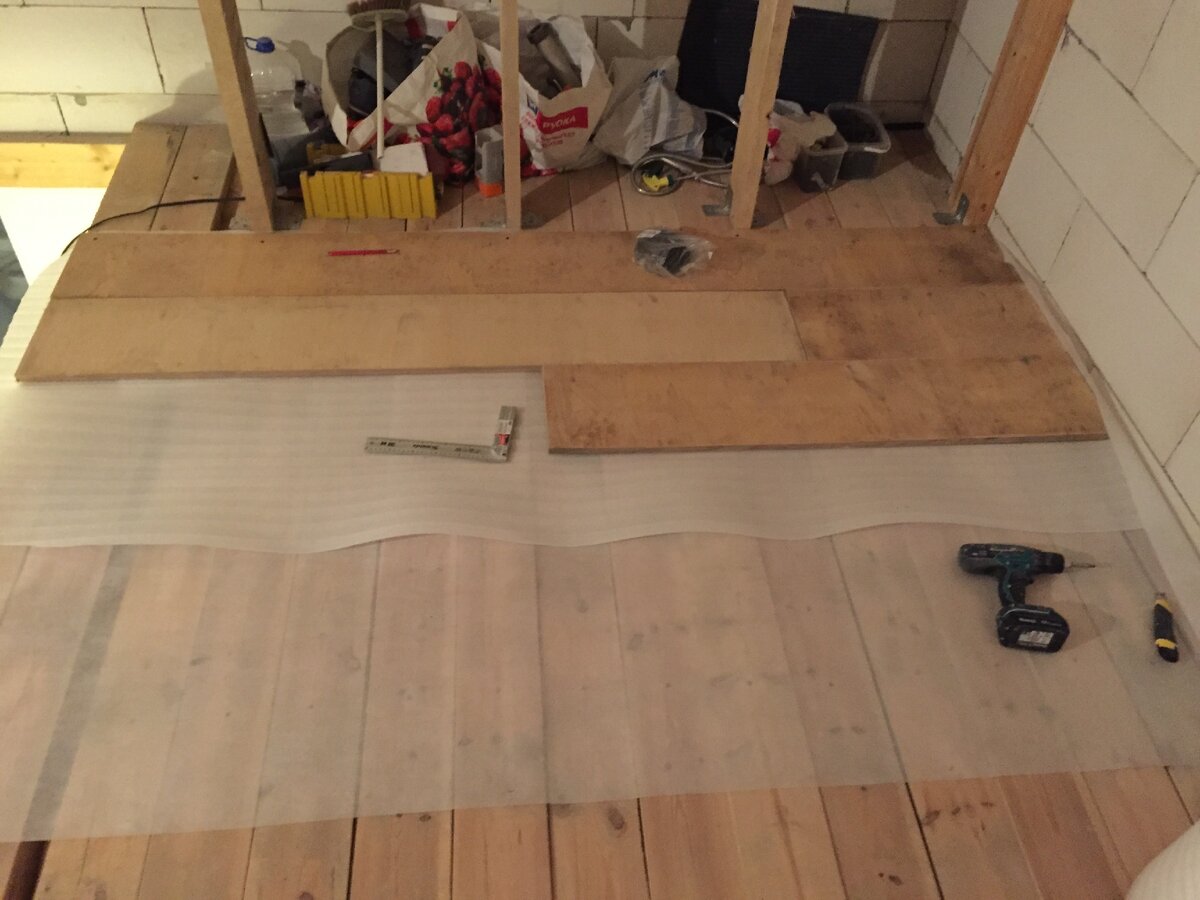 сверление ламината. сверло для фанеры с зенковкой. аккумуляторная дрель-шуруповёрт drc 18/4 5,2/4,0 i-plus quadrive. сверление ламината пером. сверление отверстий в ламинате.