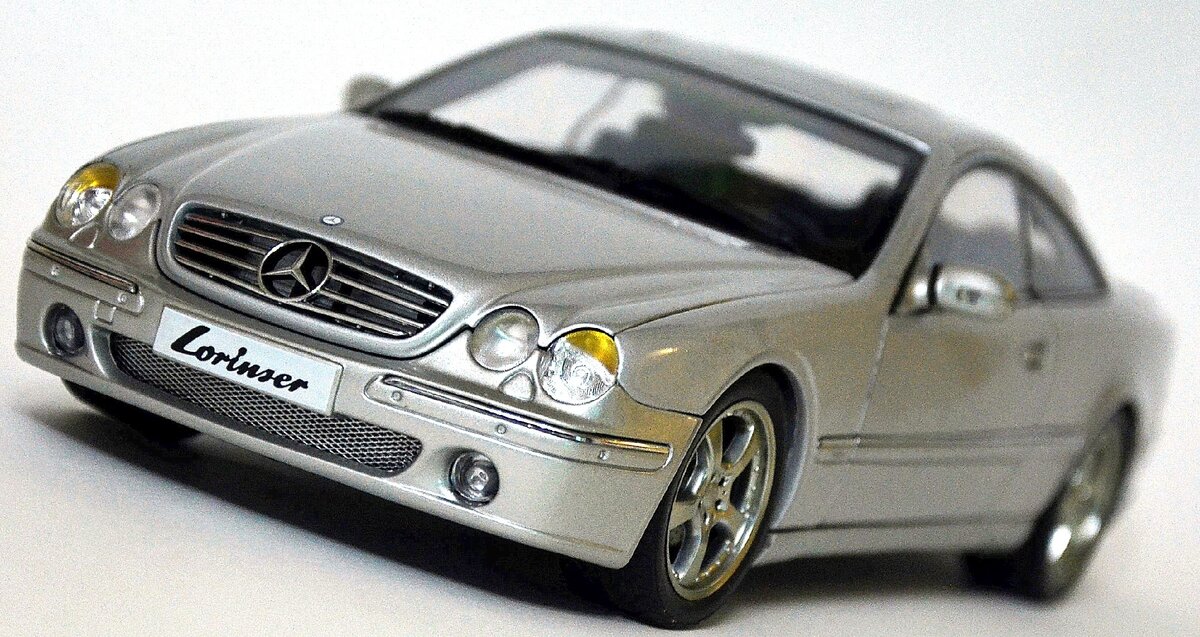 Модель: Mercedes CL500 Lorinser W215 2000 1/18 №70121