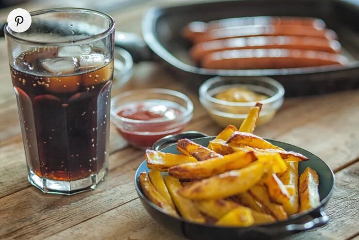 Комбинация искусственных подсластителей и углеводов может ослабить чувствительность человека к сладкому вкусу и тем самым ухудшить его чувствительность к инсулину.