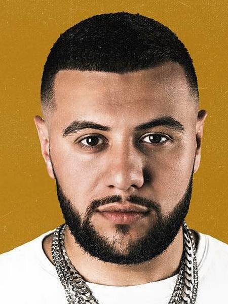 Становление Наваи Бакирова как музыканта приходится на 2011 год. Уже через год после приезда в Москву молодой человек понимает, что его душа требует творческого развития и славы. Именно тогда на его странице во «ВКонтакте» был опубликован первый трек «Не врал». Тогда же мужчина придумал себе псевдоним, созвучный с именем – Navai.