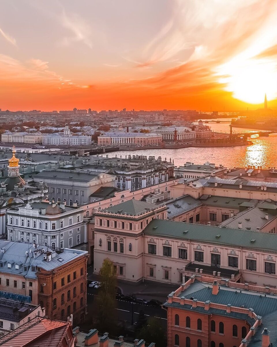 Видение в петербурге. Видение в петербурге. Исаакиевский собор вид с невы. Исаакиевский собор вид с невы. Видение в петербурге.