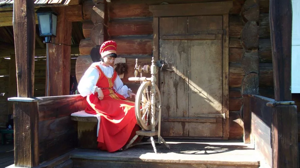 Пряха. Дженни пряха. Прялка деревенская. Кнуд бергслин (1827-1908 норвегия). Человек прядет.