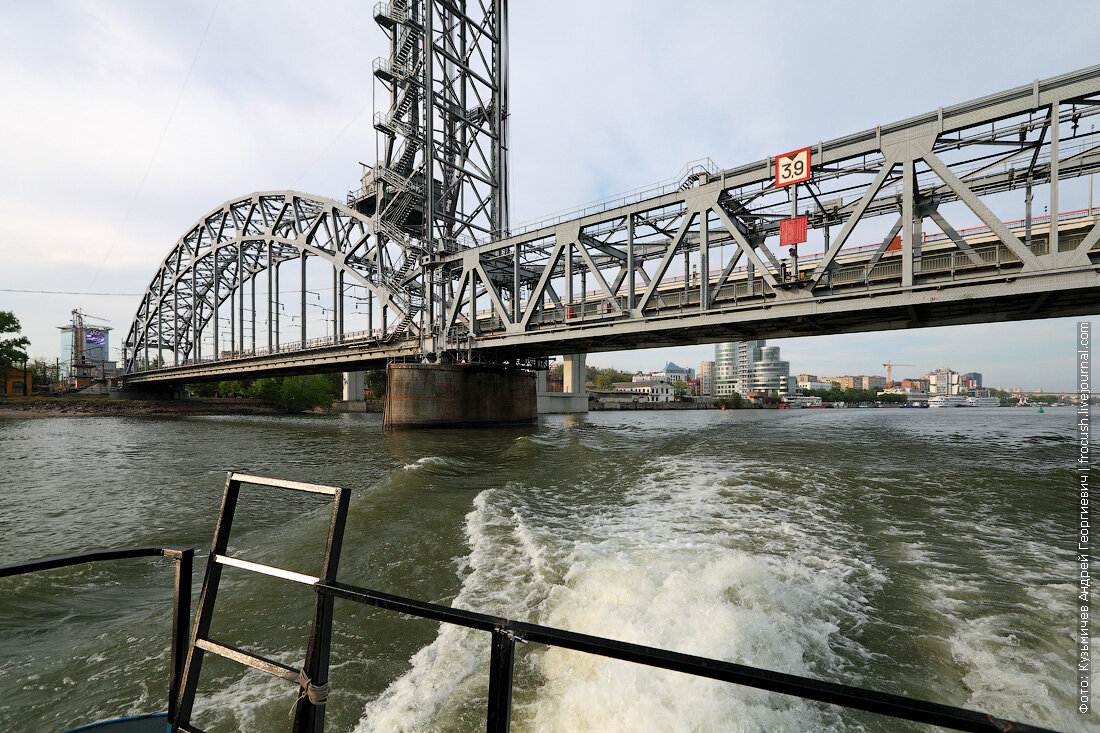 Ростовский разводной железнодорожный мост. Ростов мост эйфеля. Ростовский подъёмный железнодорожный мост. Железнодорожный мост через реку дон ростов на дону. Ростовский разводной железнодорожный мост.
