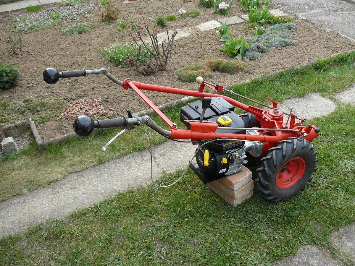 Чешская сенокосилка мф-70. Косилка чешская mf-70. Чешская мотокосилка мотоблок mf-70. Косилка 70. Чехословацкий сенокосилка мф70.