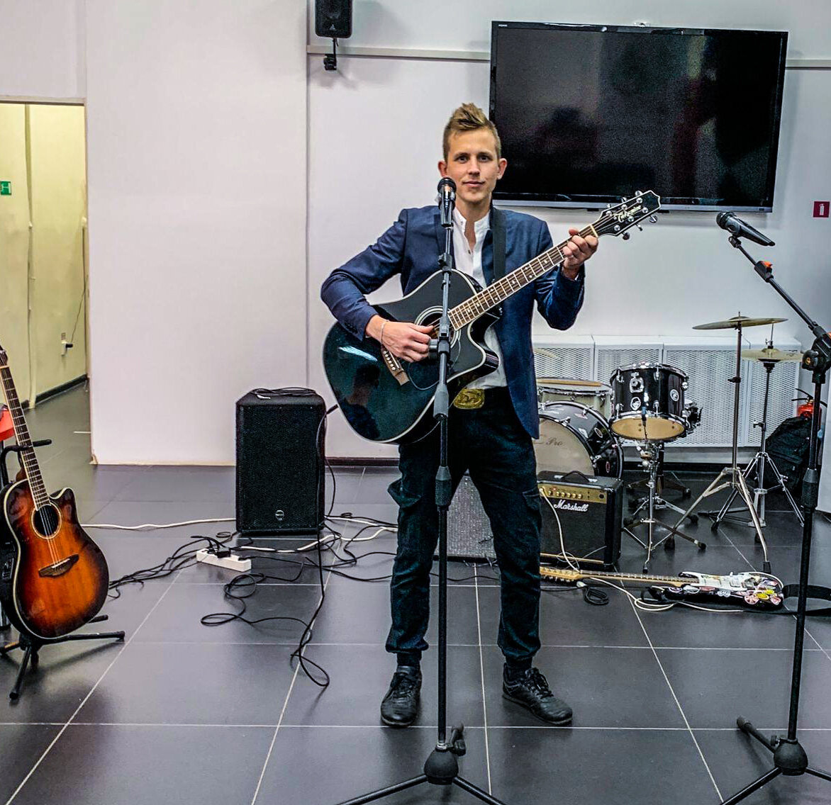 Я со своей Takamine