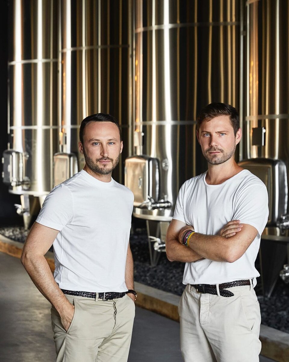 Фото взято из инстаграма @humbertetpoyet