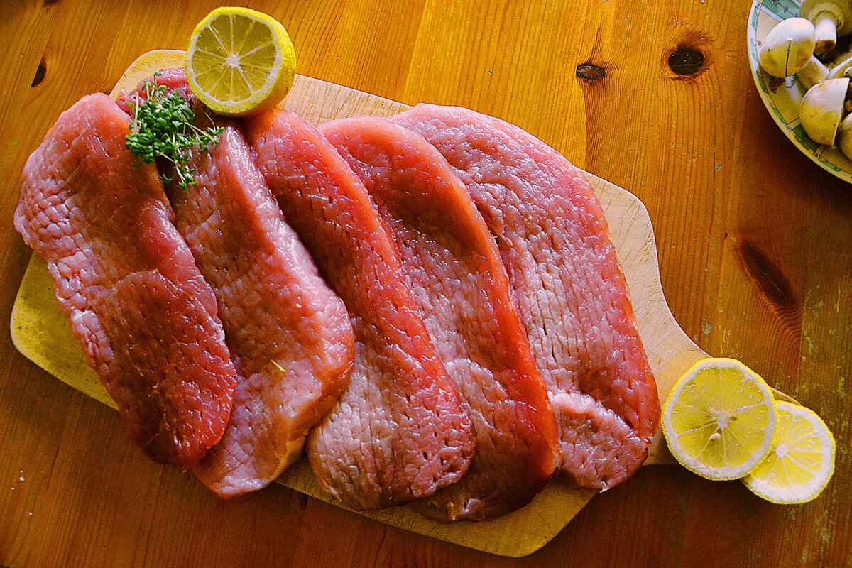 Мясо очень полезно, однако неправильная готовка из любого хорошего продукта может сделать токсин.