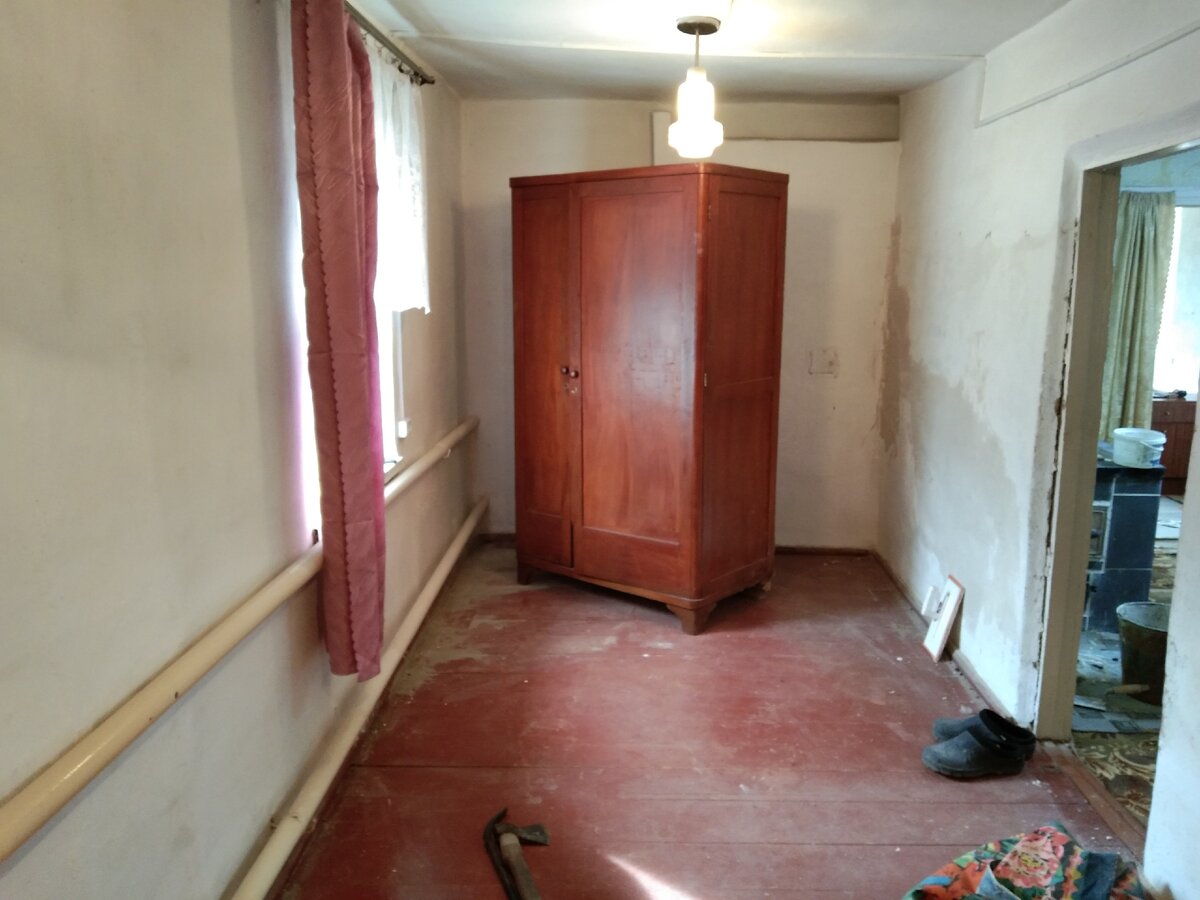 Это комната с другой стороны.