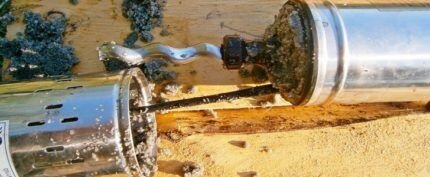 Чем засыпать скважину вокруг трубы