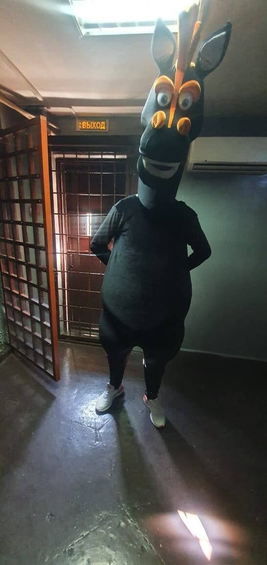 Мошенники требовали деньги с прохожих за фото с ними