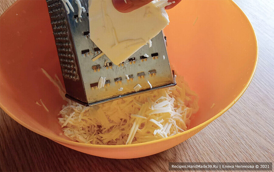 Как приготовить начинку для пирога с творогом и помидорами - шаг 1