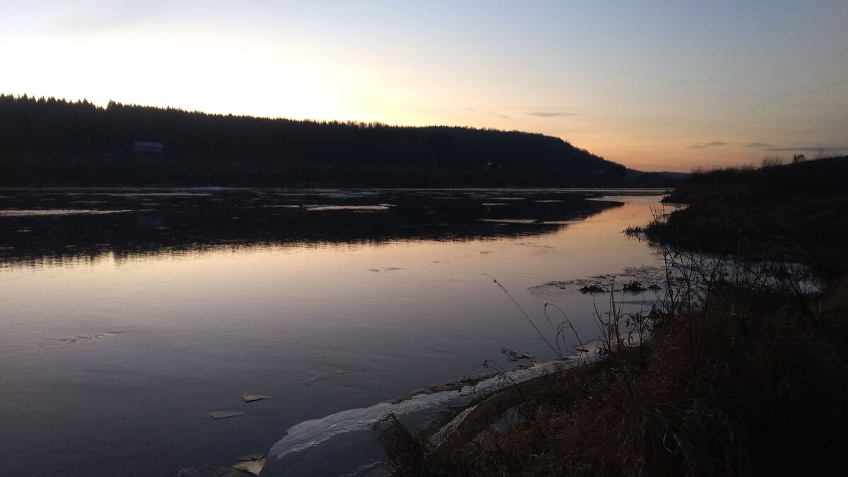 Ока в районе Дугны (Калужская область)