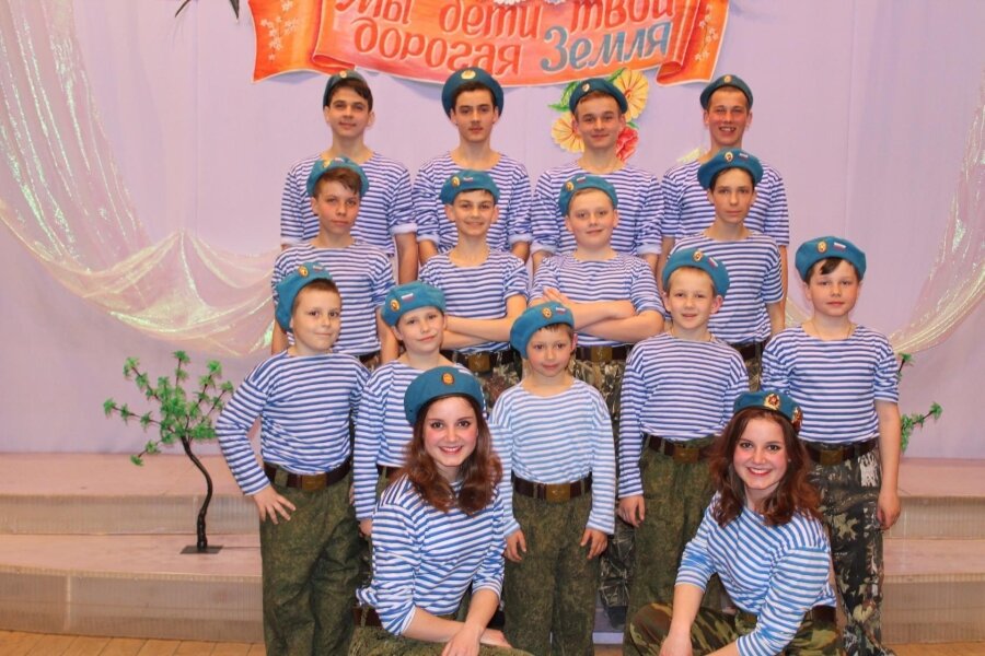 Ко всем праздникам, в том числе патриотическим, Ольга Христ ставит тематические номера