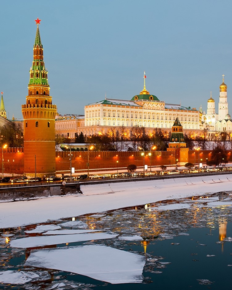 Кремль, март 2022